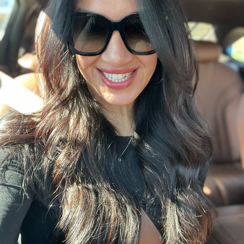 Meet your Posher, Elizabeth